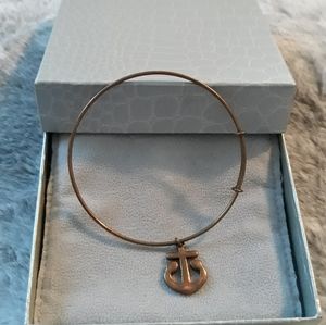 Anchor Wire Bracelet